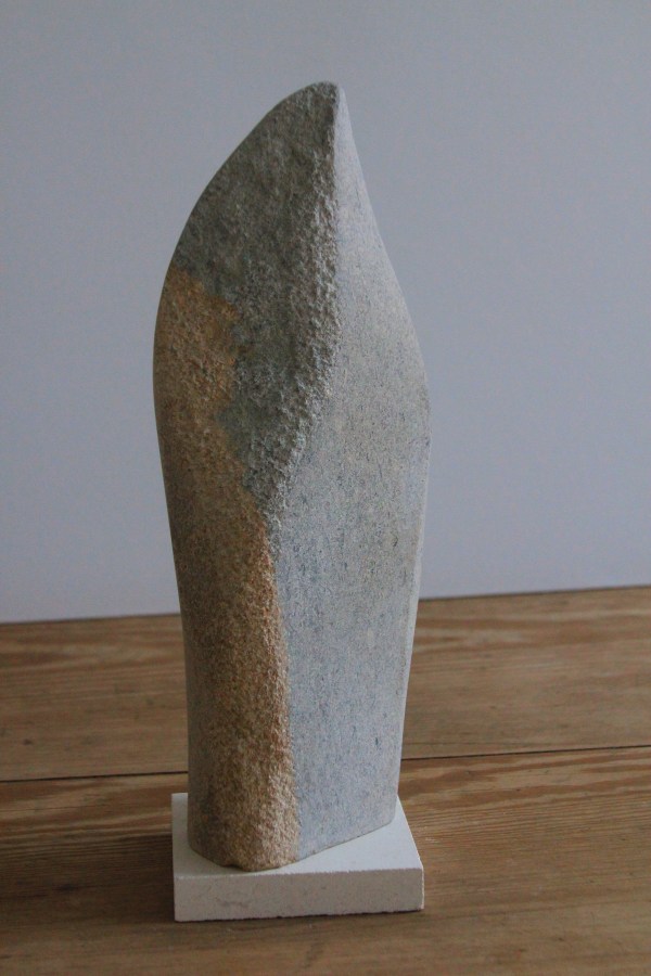 Sculpture : carved in Ancaster weatherbed blue limestone